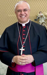 Oggi il nostro Arcivescovo Mons. Luigi Renna celebra il suo 60° compleanno.